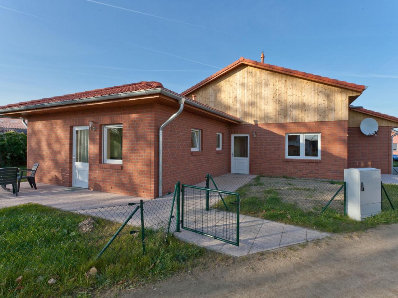 Peaceful Apartment In Zierow With Terrace Esterno foto